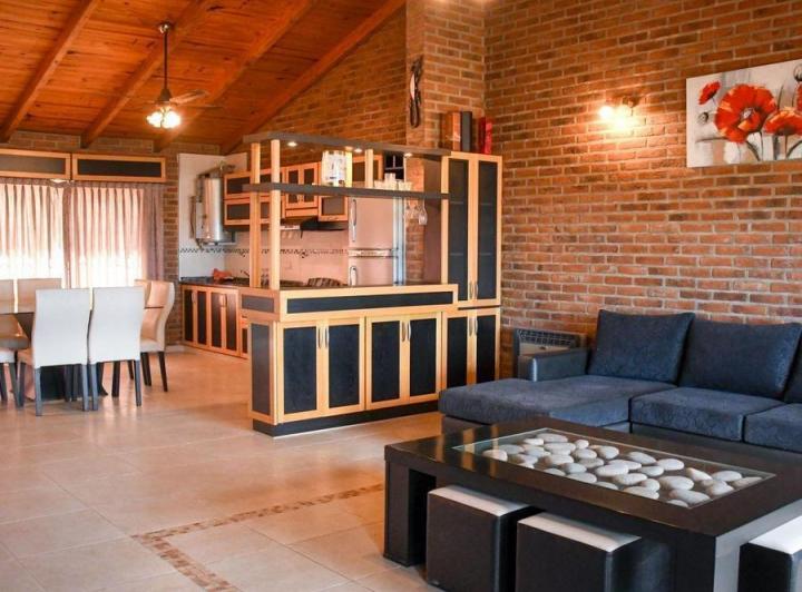 Casa · 100m² · 3 Ambientes · 1 Cochera