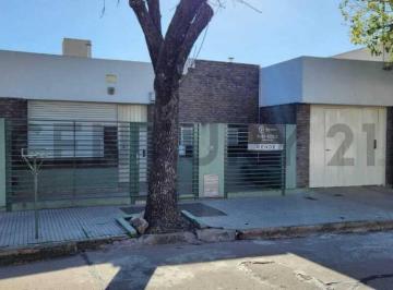 Casa · 259m² · 6 Ambientes · Venta de Amplia Casa en Rafaela