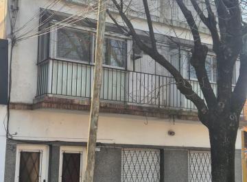 PH de 4 ambientes, Versalles · PH Al Frente en 1º Piso 4 Amb 2 Baños - Quincho y Parrilla