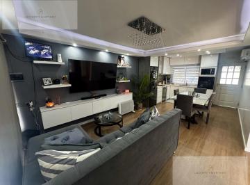 LIVING · Casa de Categoria, 4 Ambientes Quilmes Oeste.