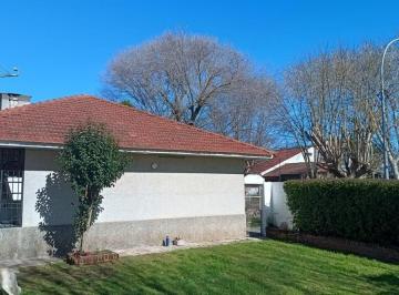 Casa · 60m² · 3 Ambientes · 1 Cochera · Venta Chalet Parque Luro - Las Farolas