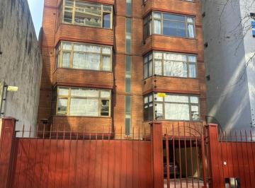Departamento de 4 ambientes, Quilmes · Departamento de 4 Ambientes con Cochera en Quilmes Centro