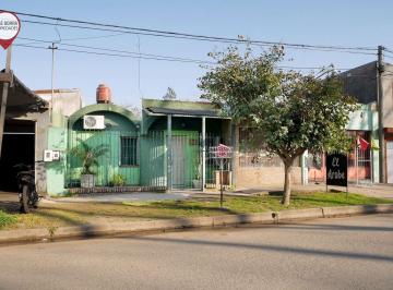 Casa de 4 ambientes, Ciudad de Santa Fe · Casa 4 Amb. Cochera y Local Comercial en Bº Policiales