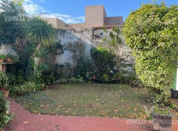 Casa · 180m² · 5 Ambientes · 1 Cochera · Casa en Temperley Oeste