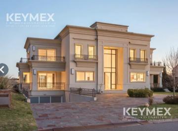 Casa · 1050m² · 9 Ambientes · 4 Cocheras · Venta Casa Barrio La Berlina Pilara
