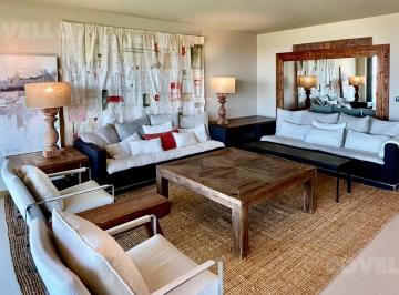 Departamento · 223m² · 4 Ambientes · 2 Cocheras · Departamento en Venta 3 Suites Playa Brava Punta del Este