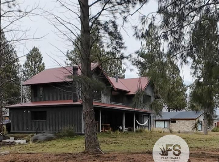 Casa · 230m² · 5 Ambientes