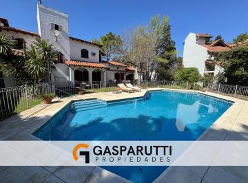 Casa · 275m² · 5 Ambientes · 5 Cocheras · Casa en Venta en Aranjuez Country Club - Apto Credito!