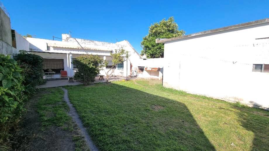 CASARES 4747