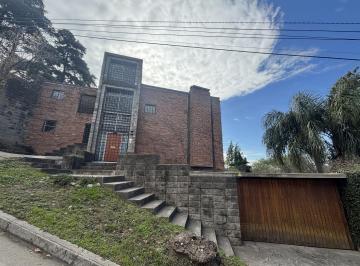 Casa · 256m² · 5 Ambientes · 3 Cocheras · Venta, Casa 3 Dorm, 3 Baños Completos, Villa Belgrano