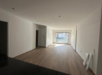 Departamento · 88m² · 3 Ambientes · 1 Cochera · Venta Departamento 2 Dorm. con Patio, Cochera. Zona Lourdes!