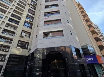 Departamento · 90m² · 5 Ambientes · 1 Cochera · Bv Chacabuco Al 400: Dpto 3 Domitorios con Cochera y Baulera.