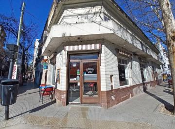 Local comercial · 154m² · 1 Ambiente · Venta Local a La Calle con Vivienda a Refaccionar en Balvanera