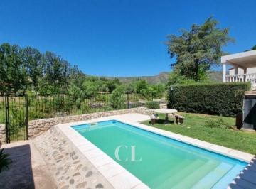 Casa de 4 ambientes, San Antonio de Arredondo · Venta Casa de 2 Dor con Pileta y Salida Al Río en San Antonio de Arredondo