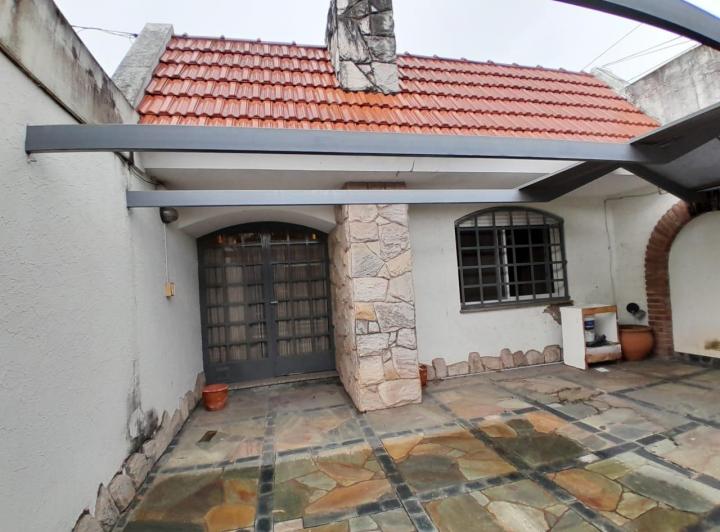 Casa · 89m² · 4 Ambientes · 2 Cocheras