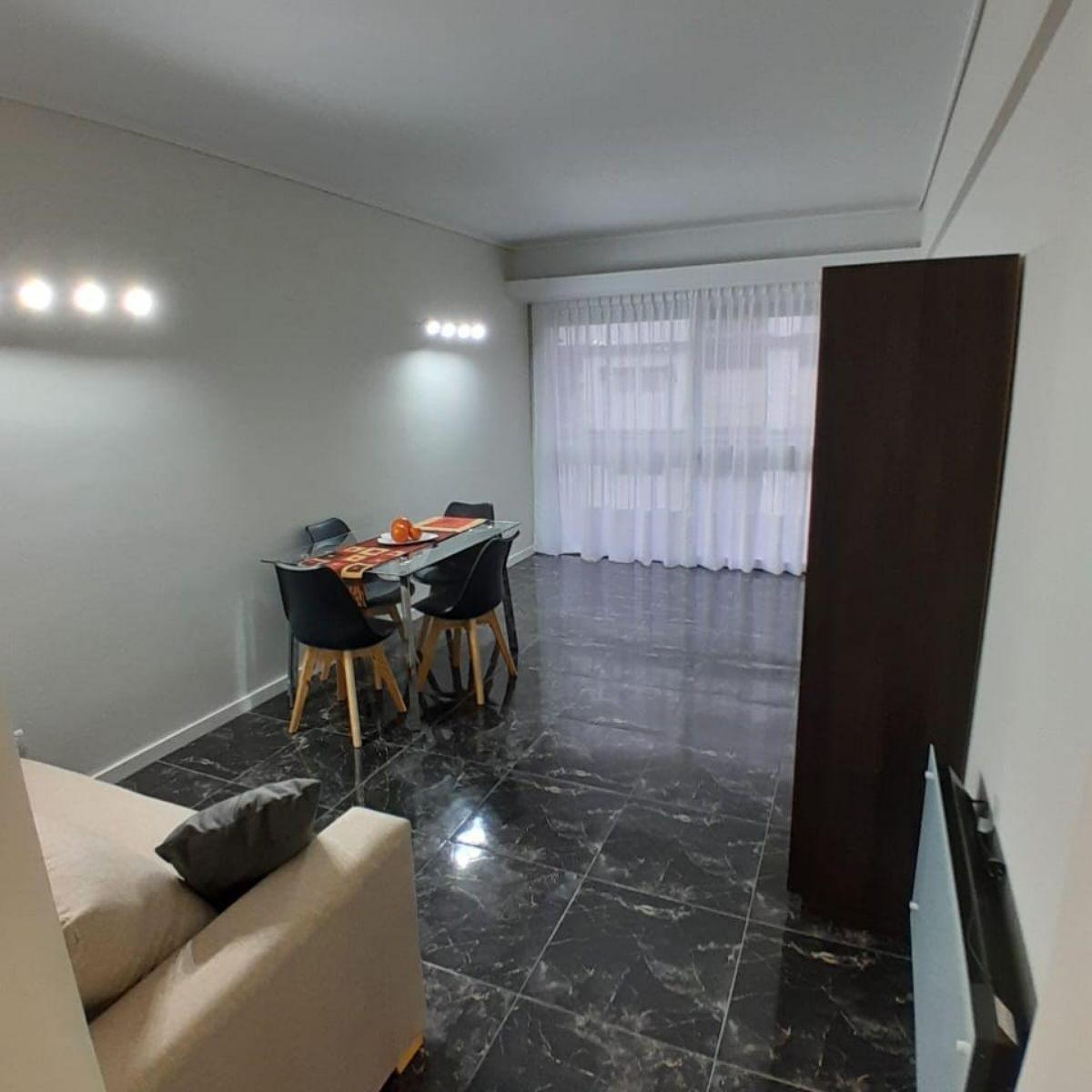 Depto 2 amb, 54m² con balcón y dependencia — Entre Ríos