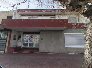 Frente · Propiedad Centrica en Venta - Av Salta