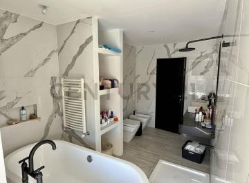 Casa · 367m² · 8 Ambientes · 1 Cochera · Casa en Venta en Grand Bell 2 con 4 Dorm. de Estilo Moderno