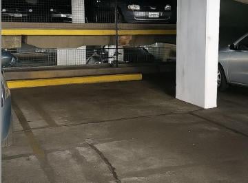 Garage · 12m² · Cochera en Beruti y Austria