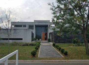 Casa de 11 ambientes, Córdoba · Fincas del Sur! Exclusiva 4 Dor Suite 5 Baños!