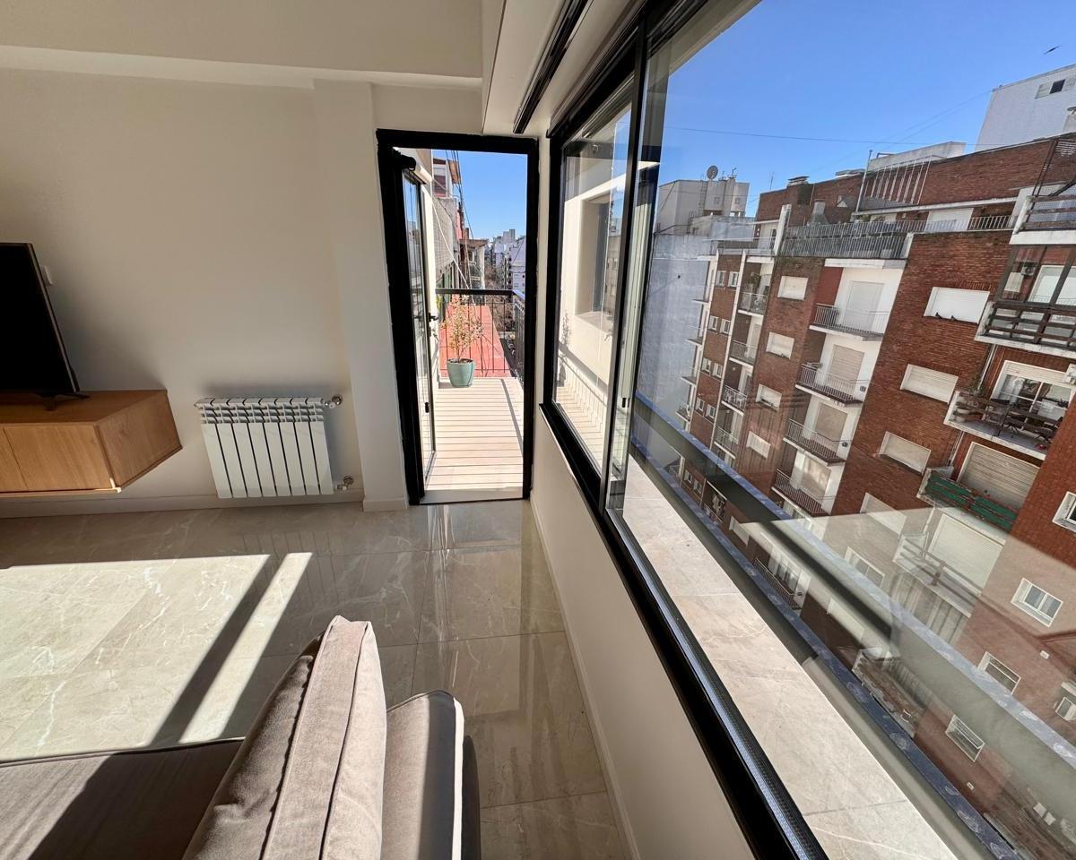 Hermoso 3 ambientes con balcón saliente y calefacción — Mar del Plata