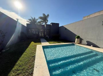 Casa · 200m² · 7 Ambientes · 2 Cocheras · Venta Casa Lanus Oportunidad