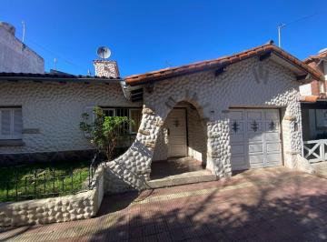 Casa de 4 ambientes, Miramar · Hermoso Chalet Hecho a Nuevo 3 Amb 2 Baños