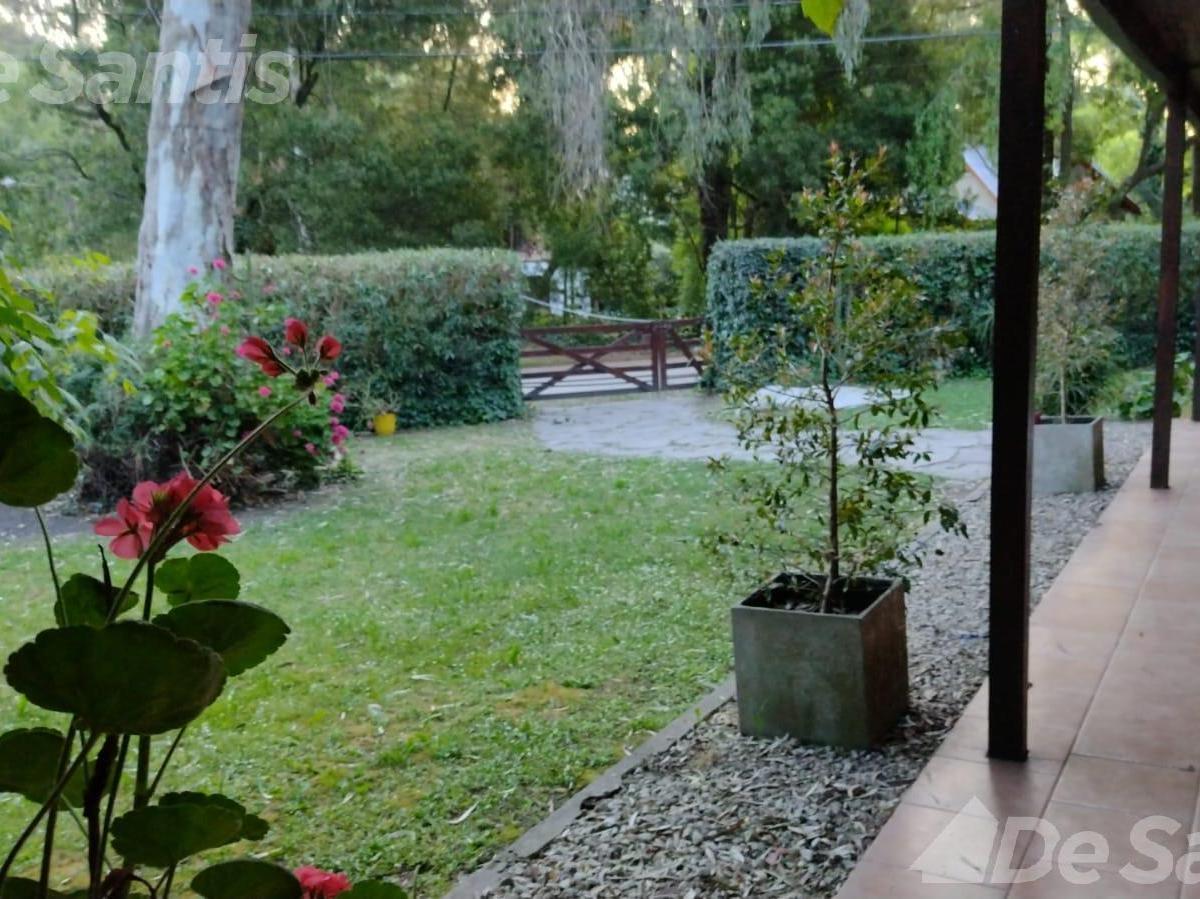 Casa 4 amb, 421m² en Bosque Peralta Ramos — excelente entorno