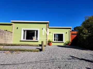 Foto1 · Vende Casa de 3 Dorm. en Parque Burnett, con Espacios Ideales.