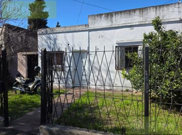 Casa · 200m² · 2 Ambientes · Venta - Casa 2 Amb en Boulogne Sobre Lote Propio de 200 m² con Excelente Ubicación