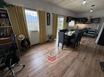 Casa · 90m² · 3 Ambientes · 1 Cochera · Casa en Venta en Santa Maria de Punilla Apto Credito Impecable Gas Natural