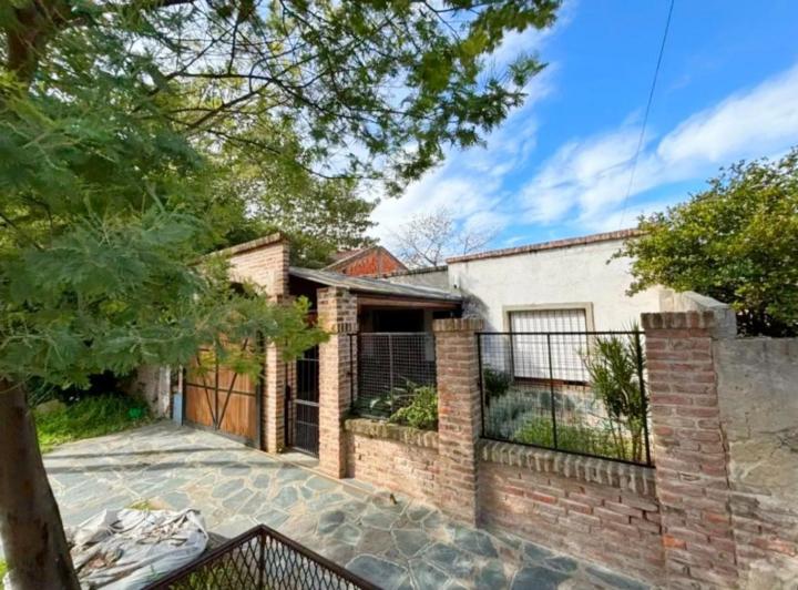 Casa · 130m² · 4 Ambientes · 1 Cochera