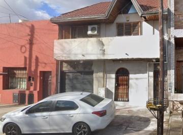 Casa de 6 ambientes, Lanús · Venta en Block 2 Casas de 3 Ambientes