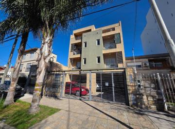 Departamento · 33m² · 2 Ambientes · 3 Cocheras · En Venta en Caseros Departamento de 2 Ambientes con 3 Espacios Cochera F: 10584