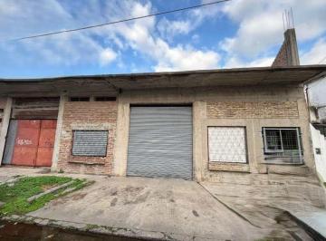 Bodega-Galpón · 300m² · Galpon en Venta Roque Perez Al 300 Villa Dominico