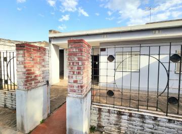 Casa · 120m² · 5 Ambientes · 1 Cochera · B° Mutual Policial - Casa de 3d + Cochera + Fondo