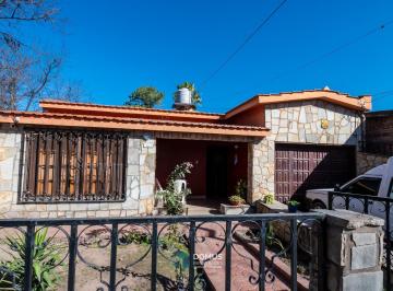 Casa · 180m² · 3 Dormitorios · 1 Cochera · Venta Casa en Cerrillos