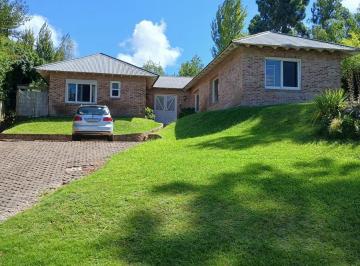 Casa · 1000m² · 5 Ambientes · 1 Cochera · Casa Barrio Cerrado La Arbolada