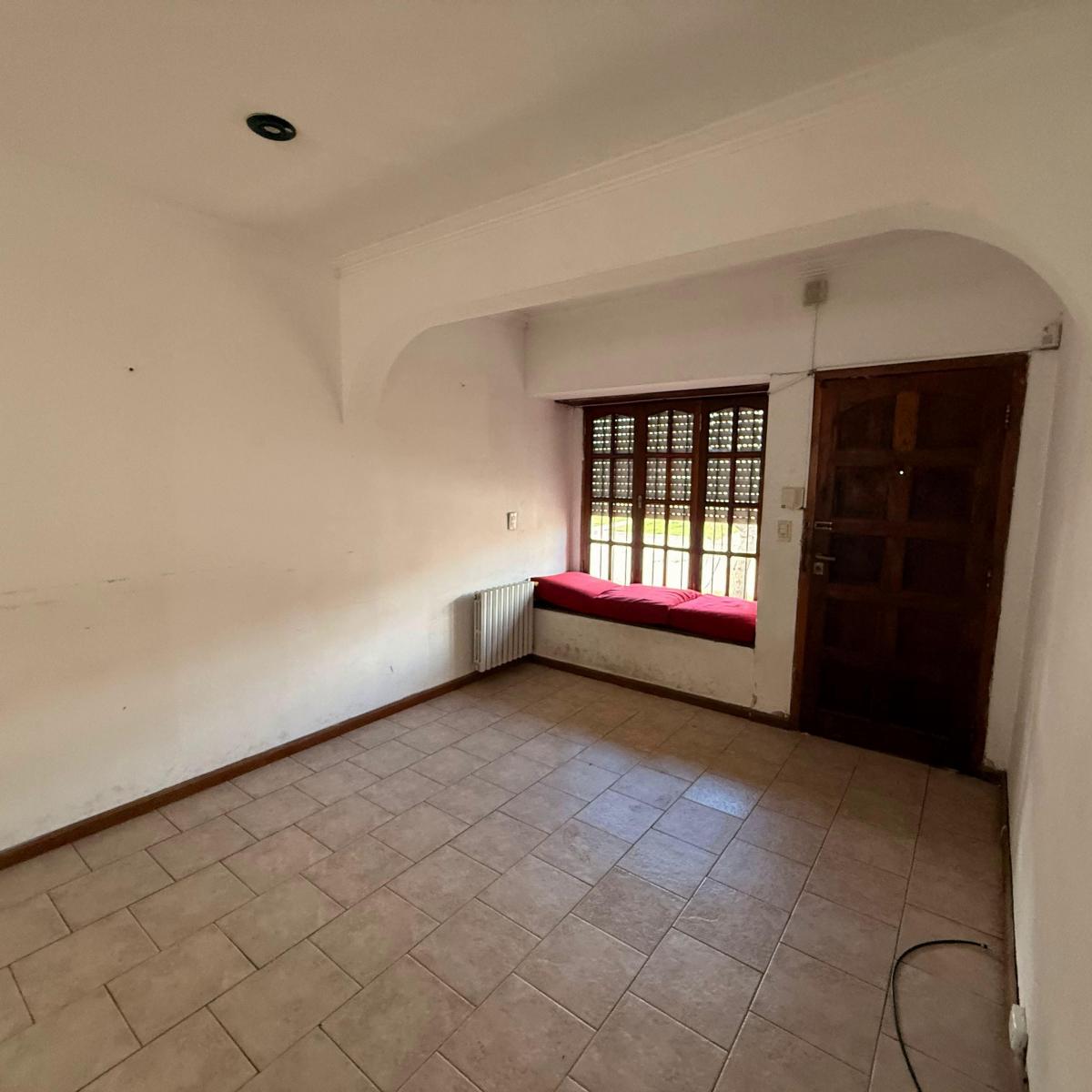 Casa 4 amb, 132m² con garaje para 2 autos — Villa Lourdes