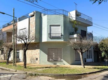 general-san-martin-villa-ballester-venta-casa-4-ambientes · Casa de 4 Ambientes con Garage y Terraza