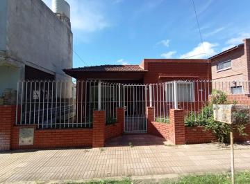 Casa · 60m² · 3 Ambientes · Casa, Platanos