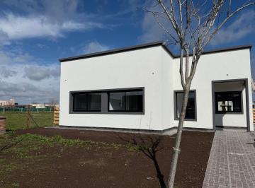 Casa · 157m² · 5 Ambientes · 2 Cocheras · Casa en Venta 3 Dorm. + Estudio Barrio San Pablo Pilar