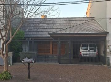 Casa de 4 ambientes, Lanús · Casa