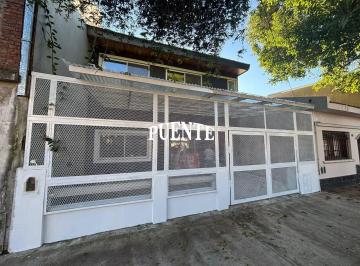 Casa · 5 Ambientes · 1 Cochera · Casa en Lomas de Zamora Este