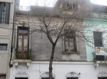PH de 3 ambientes, Flores · Departamento Tipo Casa 1° Piso por Escalera de Tres Ambientes