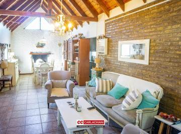 Casa · 204m² · 3 Dormitorios · 1 Cochera · Casa en Venta 3 Dorm. Mas Oficinas - Roldán