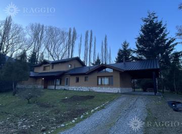 Casa · 4000m² · 6 Ambientes · 1 Cochera · Casa en Callejón Los Maitenes - Paraje Entre Ríos - Lago Puelo (Ez - 39)