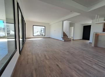 Casa · 167m² · 5 Ambientes · 4 Cocheras · Venta Casa 5 Ambientes en San Pablo Pilar