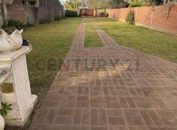 Terreno · 300m² · Venta de Lote de 300 m Cuadrados. Excelente Ubicacion y Accesibilidad