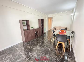 Departamento · 54m² · 1 Dormitorio · 1 Cochera · 2 Ambientes con Dependencia y Cochera. Centro.